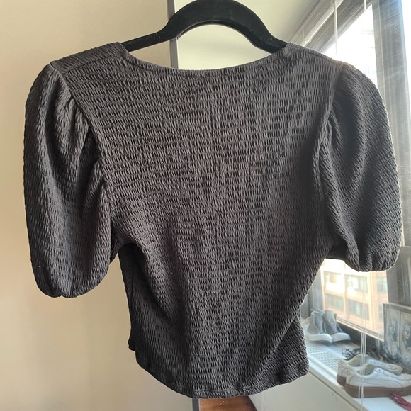 NWT Altar’d State Cropped top with puffy sleeves - Picture 2 of 3